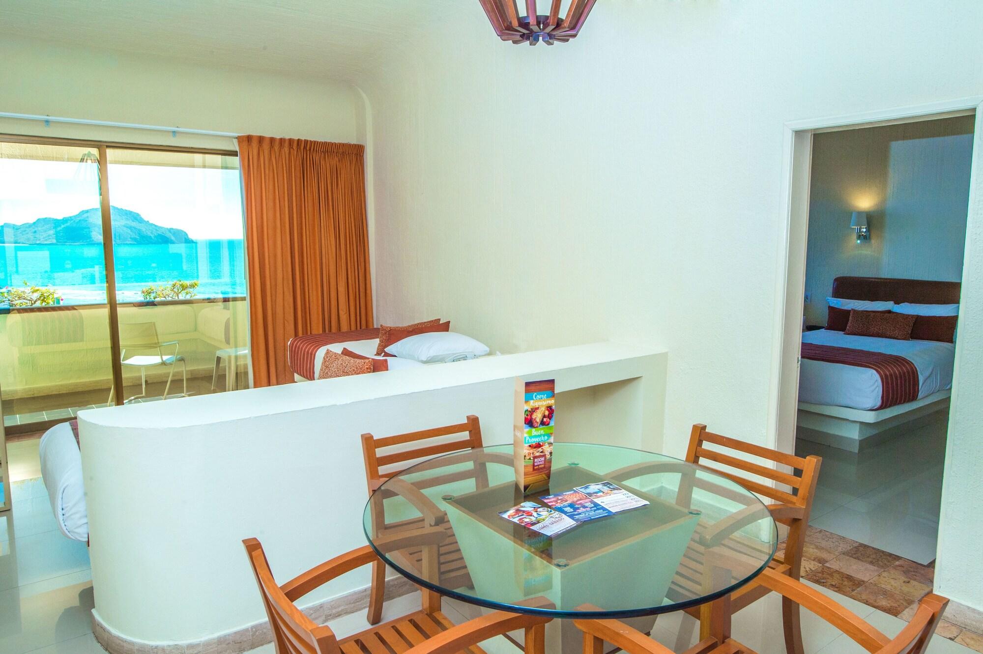 Luna Palace Resort Mazatlan